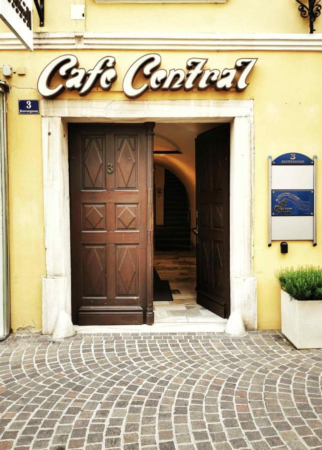 Ferienwohnung Himmelberg 80M2 In Der Altstadt Und Toll Fuer Familien Klagenfurt am Woerthersee Buitenkant foto
